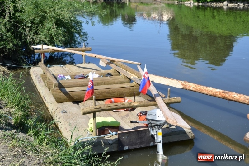 Zdjęcie w galerii na portalu naszraciborz.pl: Flisacy na Meandrach Odry w Chałupkach  wiadomości z regionu
