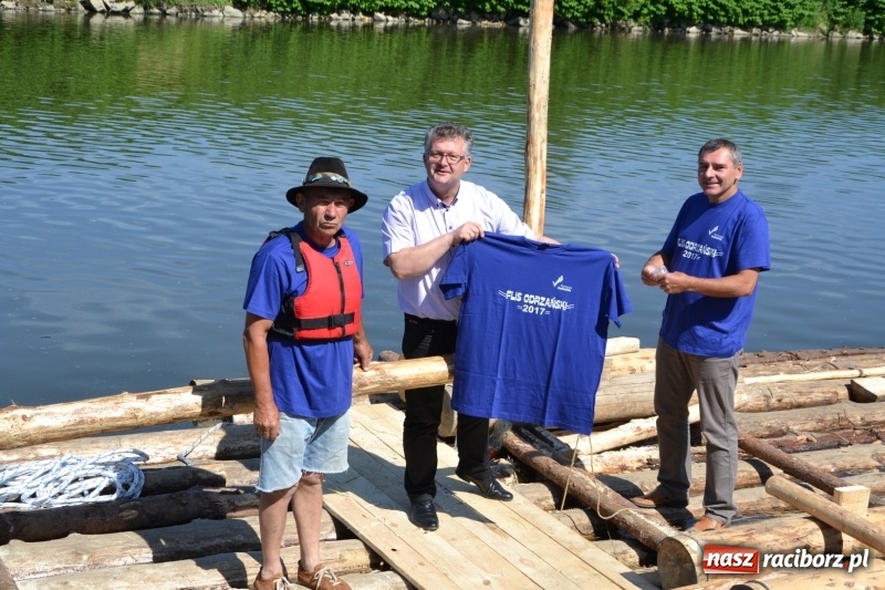 Zdjęcie w galerii na portalu naszraciborz.pl: Flisacy na Meandrach Odry w Chałupkach  wiadomości z regionu