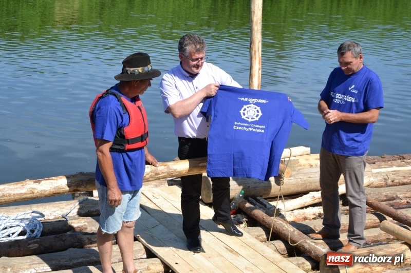 Zdjęcie w galerii na portalu naszraciborz.pl: Flisacy na Meandrach Odry w Chałupkach  wiadomości z regionu