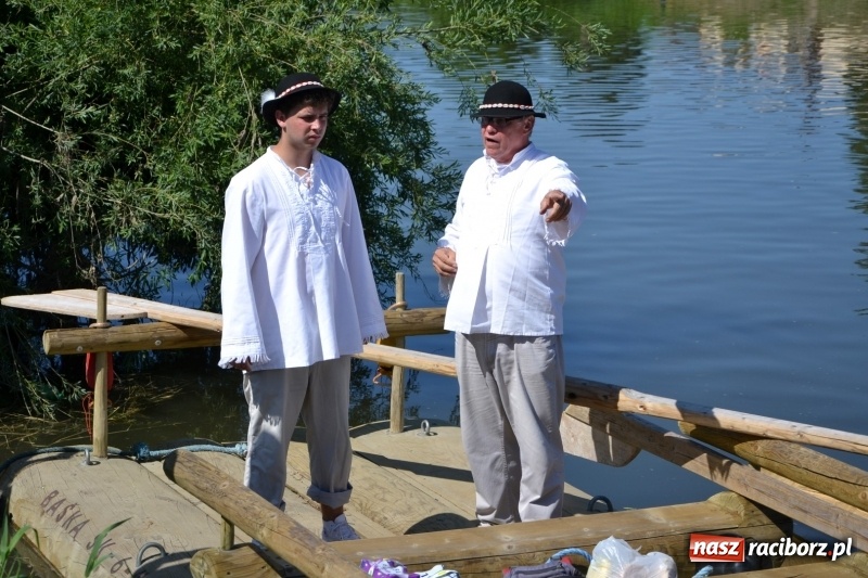 Zdjęcie w galerii na portalu naszraciborz.pl: Flisacy na Meandrach Odry w Chałupkach  wiadomości z regionu