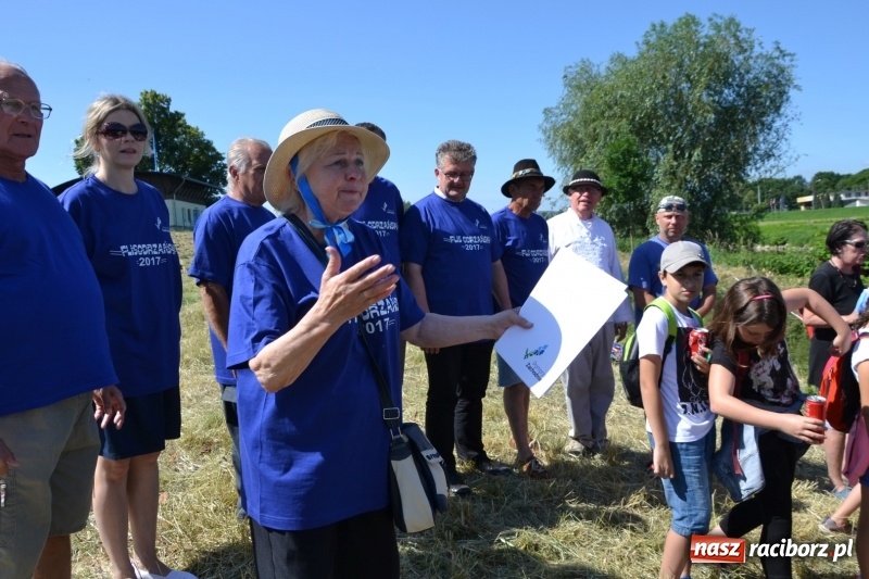 Zdjęcie w galerii na portalu naszraciborz.pl: Flisacy na Meandrach Odry w Chałupkach  wiadomości z regionu