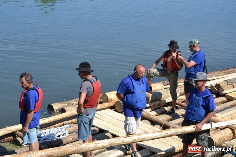 Zdjęcie w galerii na portalu naszraciborz.pl: Flisacy na Meandrach Odry w Chałupkach  wiadomości z regionu
