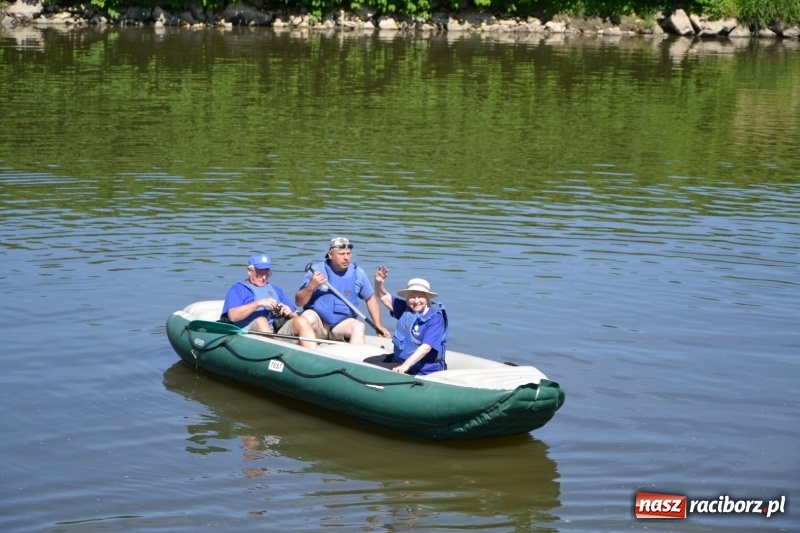 Zdjęcie w galerii na portalu naszraciborz.pl: Flisacy na Meandrach Odry w Chałupkach  wiadomości z regionu