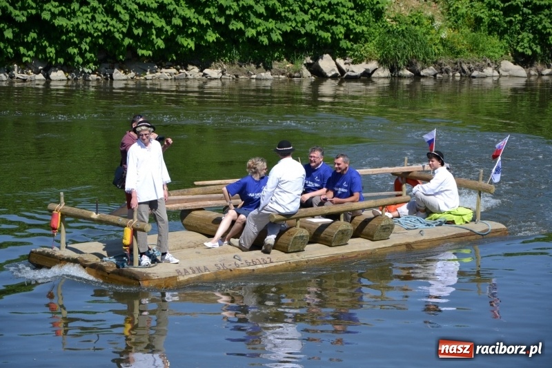 Zdjęcie w galerii na portalu naszraciborz.pl: Flisacy na Meandrach Odry w Chałupkach  wiadomości z regionu