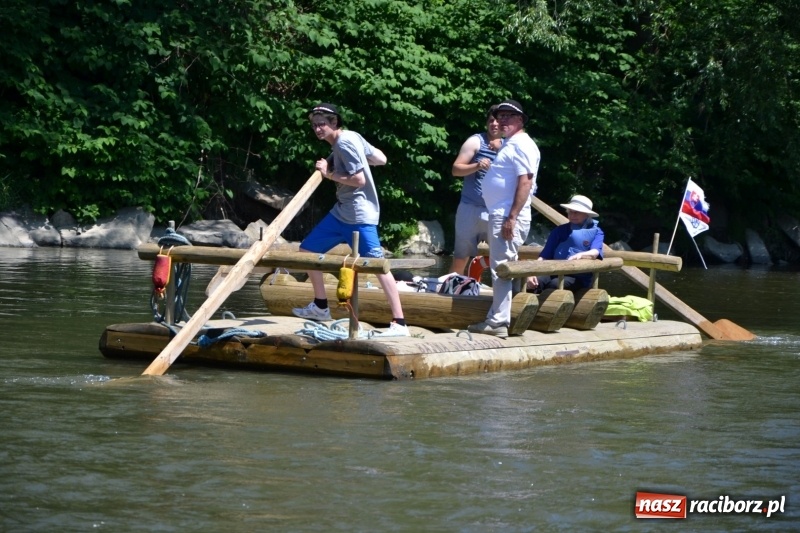 Zdjęcie w galerii na portalu naszraciborz.pl: Flisacy na Meandrach Odry w Chałupkach  wiadomości z regionu