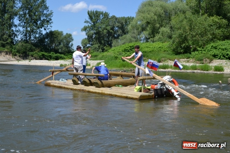 Zdjęcie w galerii na portalu naszraciborz.pl: Flisacy na Meandrach Odry w Chałupkach  wiadomości z regionu