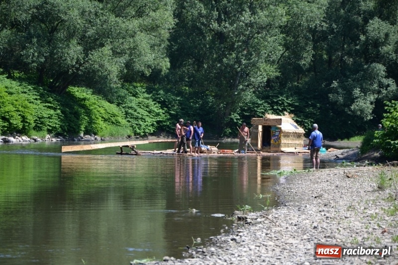 Zdjęcie w galerii na portalu naszraciborz.pl: Flisacy na Meandrach Odry w Chałupkach  wiadomości z regionu