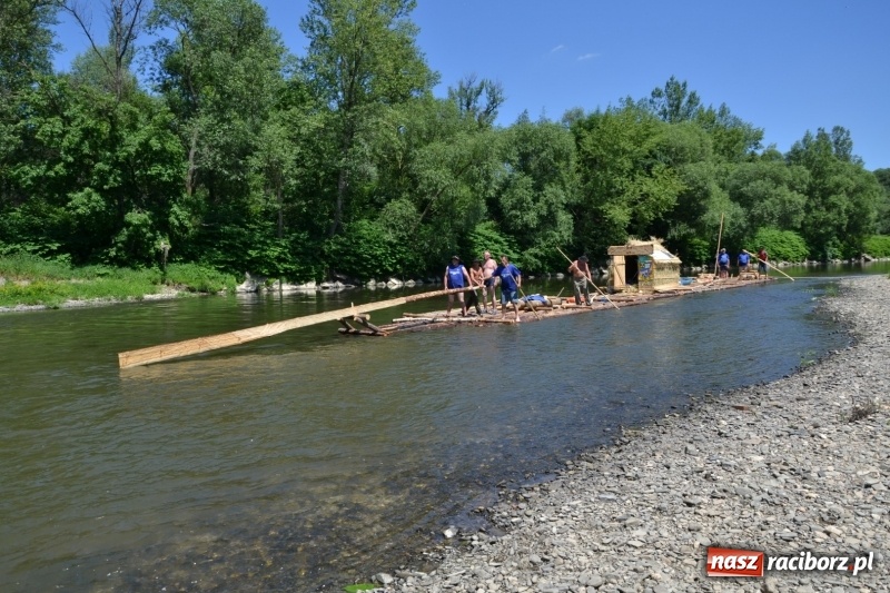 Zdjęcie w galerii na portalu naszraciborz.pl: Flisacy na Meandrach Odry w Chałupkach  wiadomości z regionu