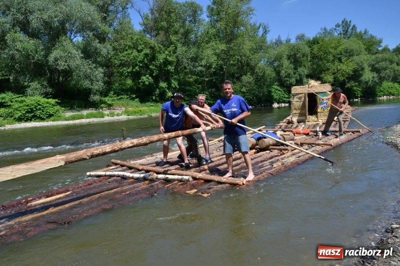 Zdjęcie w galerii na portalu naszraciborz.pl: Flisacy na Meandrach Odry w Chałupkach  wiadomości z regionu