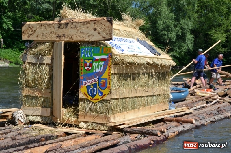 Zdjęcie w galerii na portalu naszraciborz.pl: Flisacy na Meandrach Odry w Chałupkach  wiadomości z regionu