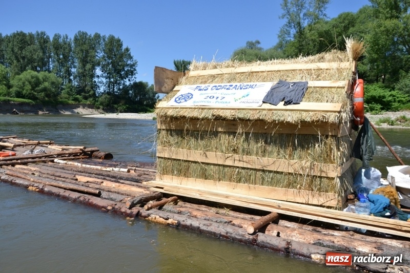 Zdjęcie w galerii na portalu naszraciborz.pl: Flisacy na Meandrach Odry w Chałupkach  wiadomości z regionu