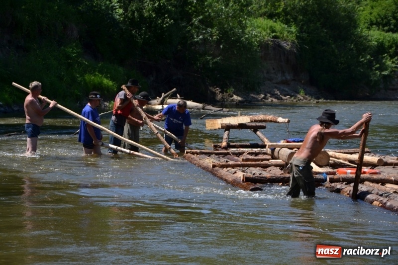 Zdjęcie w galerii na portalu naszraciborz.pl: Flisacy na Meandrach Odry w Chałupkach  wiadomości z regionu