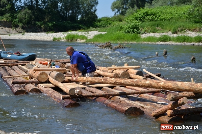 Zdjęcie w galerii na portalu naszraciborz.pl: Flisacy na Meandrach Odry w Chałupkach  wiadomości z regionu