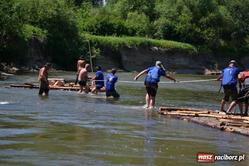 Zdjęcie w galerii na portalu naszraciborz.pl: Flisacy na Meandrach Odry w Chałupkach  wiadomości z regionu