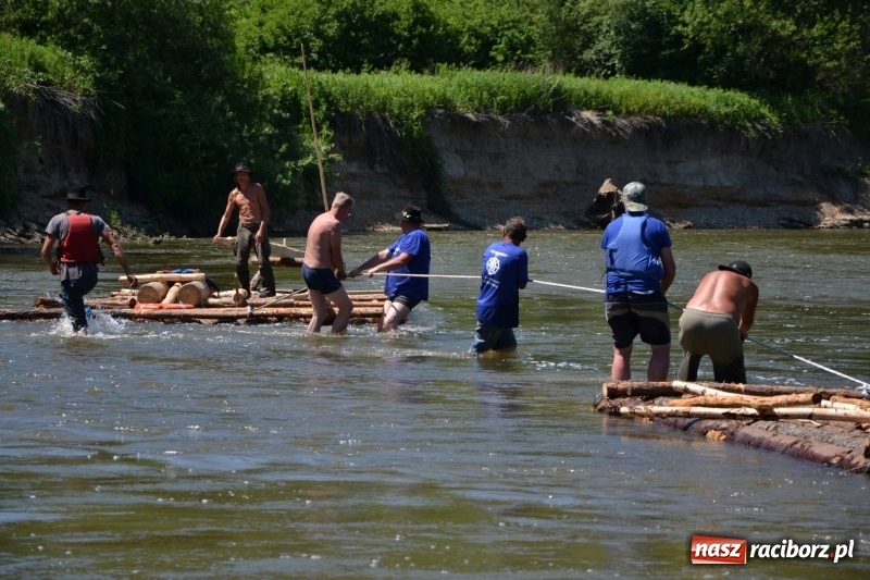 Zdjęcie w galerii na portalu naszraciborz.pl: Flisacy na Meandrach Odry w Chałupkach  wiadomości z regionu