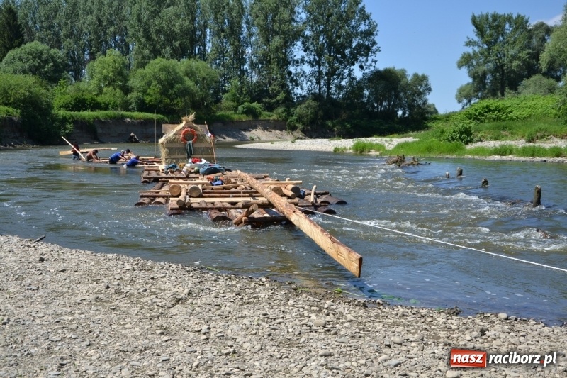 Zdjęcie w galerii na portalu naszraciborz.pl: Flisacy na Meandrach Odry w Chałupkach  wiadomości z regionu