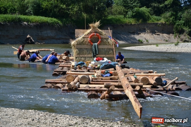 Zdjęcie w galerii na portalu naszraciborz.pl: Flisacy na Meandrach Odry w Chałupkach  wiadomości z regionu