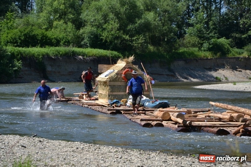 Zdjęcie w galerii na portalu naszraciborz.pl: Flisacy na Meandrach Odry w Chałupkach  wiadomości z regionu