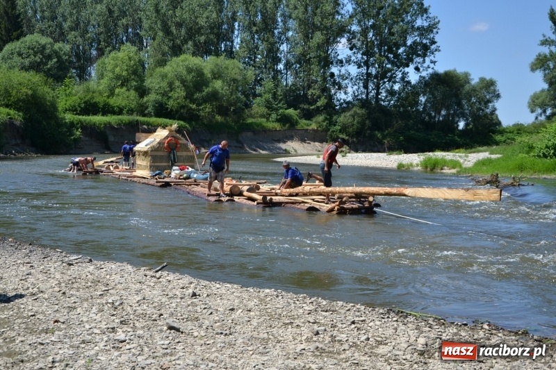 Zdjęcie w galerii na portalu naszraciborz.pl: Flisacy na Meandrach Odry w Chałupkach  wiadomości z regionu