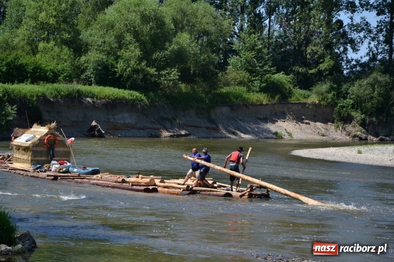 Zdjęcie w galerii na portalu naszraciborz.pl: Flisacy na Meandrach Odry w Chałupkach  wiadomości z regionu