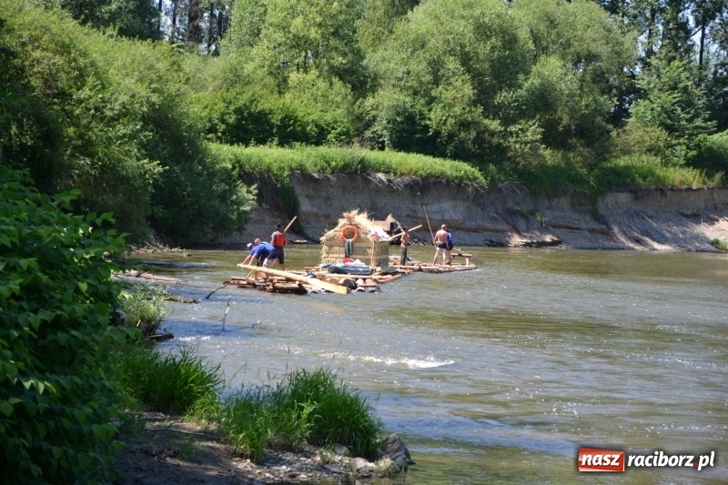 Zdjęcie w galerii na portalu naszraciborz.pl: Flisacy na Meandrach Odry w Chałupkach  wiadomości z regionu