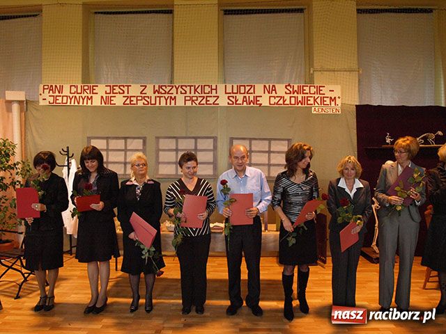 Zdjęcie w galerii na portalu naszraciborz.pl: Życzę wam noblisty wiadomości z regionu
