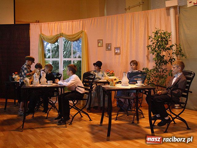 Zdjęcie w galerii na portalu naszraciborz.pl: Życzę wam noblisty wiadomości z regionu