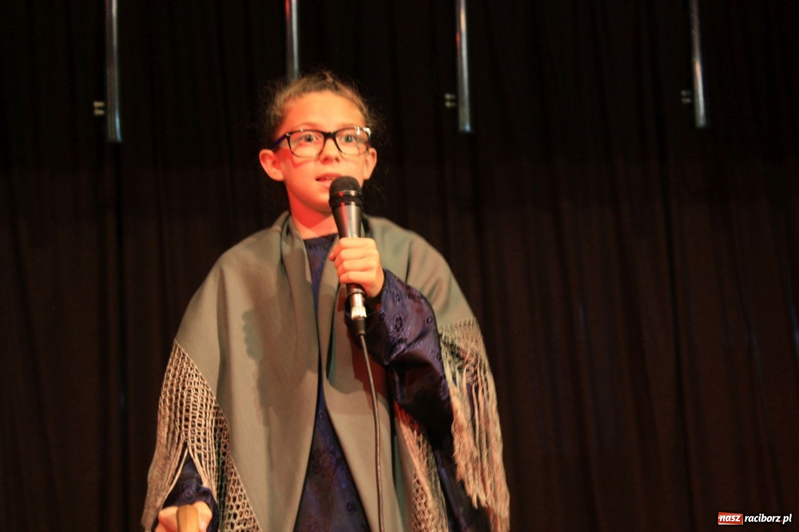 Zdjęcie w galerii na portalu naszraciborz.pl: Pieśń, taniec i śmiech podczas Koncertu Laureatów XVII Gminnego Przeglądu Zespołów Artystycznych w Krzanowicach wiadomości z regionu