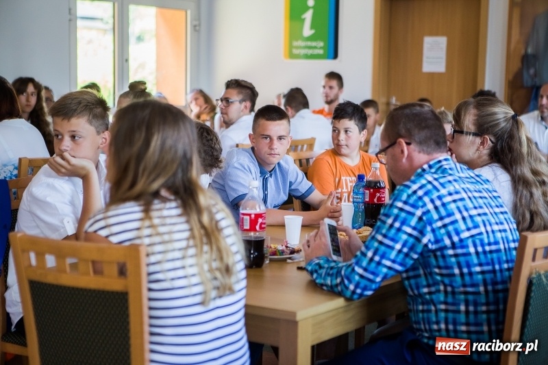 Zdjęcie w galerii na portalu naszraciborz.pl: W Rudniku nagrodzono najlepszych uczniów wiadomości z regionu