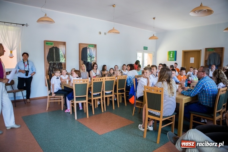 Zdjęcie w galerii na portalu naszraciborz.pl: W Rudniku nagrodzono najlepszych uczniów wiadomości z regionu