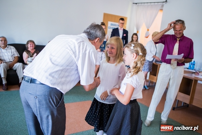 Zdjęcie w galerii na portalu naszraciborz.pl: W Rudniku nagrodzono najlepszych uczniów wiadomości z regionu