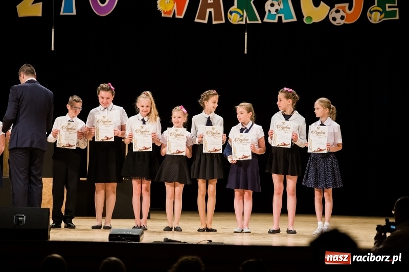 Zdjęcie w galerii na portalu naszraciborz.pl: Podsumowanie roku szkolnego Szkoły Podstawowej nr 1 w RCK wiadomości z regionu