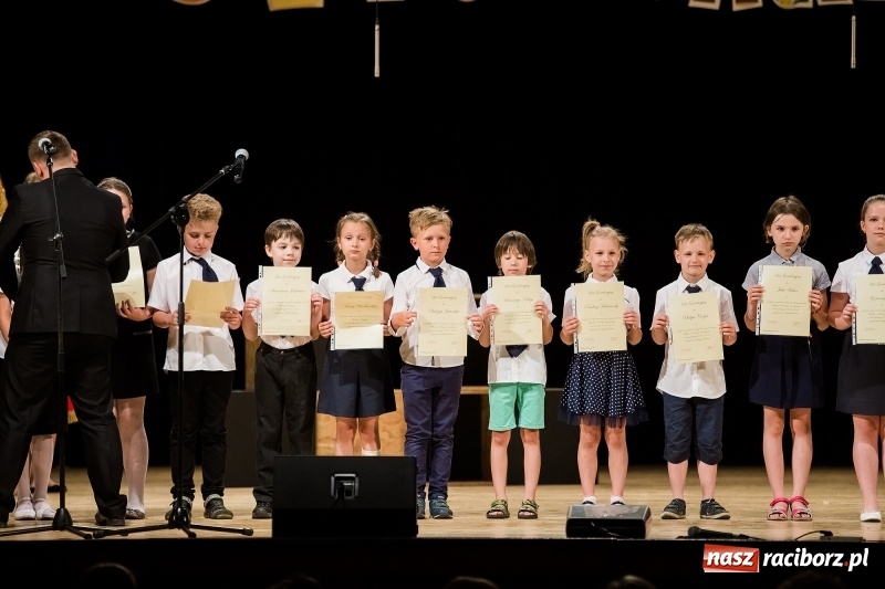 Zdjęcie w galerii na portalu naszraciborz.pl: Podsumowanie roku szkolnego Szkoły Podstawowej nr 1 w RCK wiadomości z regionu