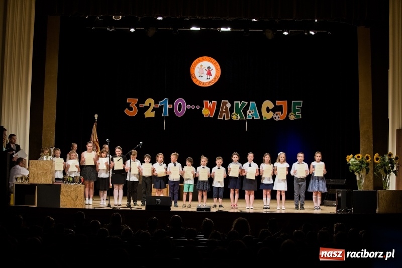 Zdjęcie w galerii na portalu naszraciborz.pl: Podsumowanie roku szkolnego Szkoły Podstawowej nr 1 w RCK wiadomości z regionu