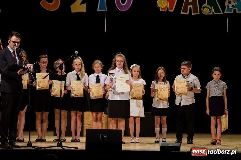 Zdjęcie w galerii na portalu naszraciborz.pl: Podsumowanie roku szkolnego Szkoły Podstawowej nr 1 w RCK wiadomości z regionu