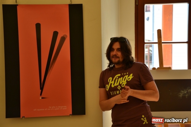 Zdjęcie w galerii na portalu naszraciborz.pl: Dyplomy 2017 - finisaż wystawy prac absolwentów Liceum Plastycznego na Zamku Piastowskim wiadomości z regionu