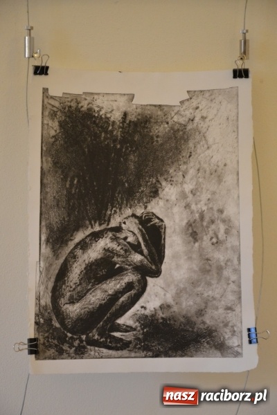 Zdjęcie w galerii na portalu naszraciborz.pl: Dyplomy 2017 - finisaż wystawy prac absolwentów Liceum Plastycznego na Zamku Piastowskim wiadomości z regionu