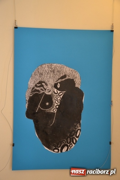 Zdjęcie w galerii na portalu naszraciborz.pl: Dyplomy 2017 - finisaż wystawy prac absolwentów Liceum Plastycznego na Zamku Piastowskim wiadomości z regionu