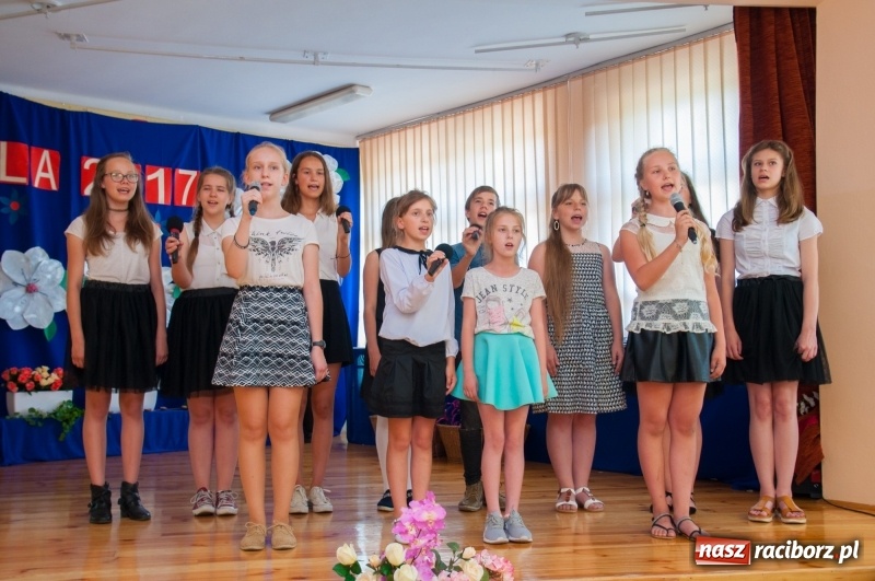 Zdjęcie w galerii na portalu naszraciborz.pl: Gala Laureatów SP 18 – wręczono Orły i SuperOrły Osiemnastki wiadomości z regionu