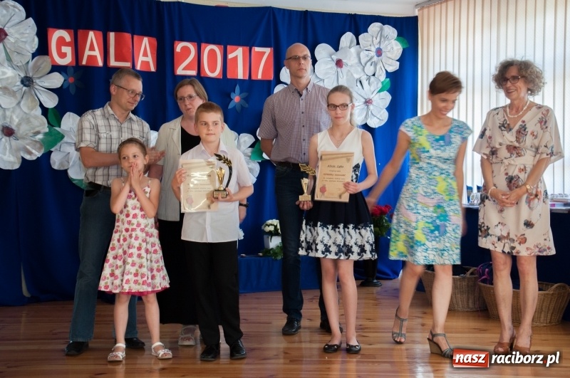 Zdjęcie w galerii na portalu naszraciborz.pl: Gala Laureatów SP 18 – wręczono Orły i SuperOrły Osiemnastki wiadomości z regionu