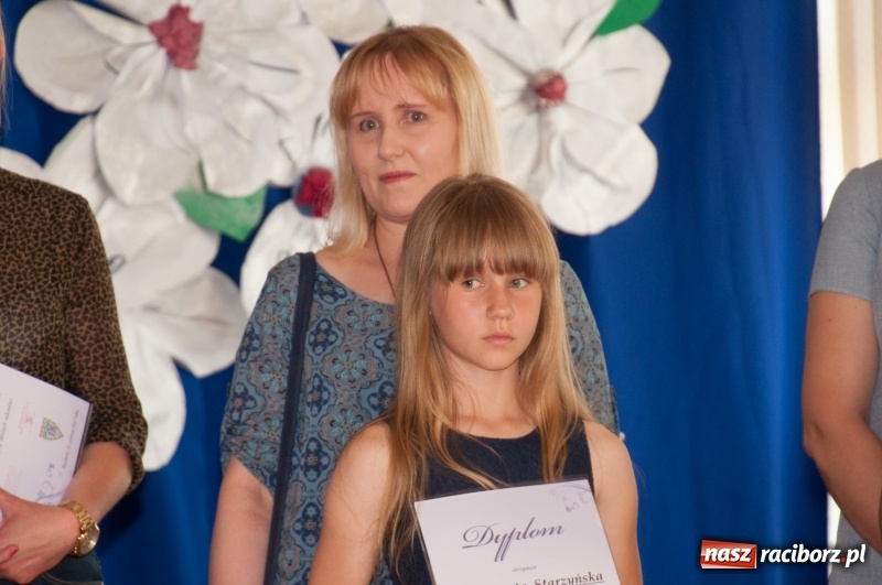 Zdjęcie w galerii na portalu naszraciborz.pl: Gala Laureatów SP 18 – wręczono Orły i SuperOrły Osiemnastki wiadomości z regionu