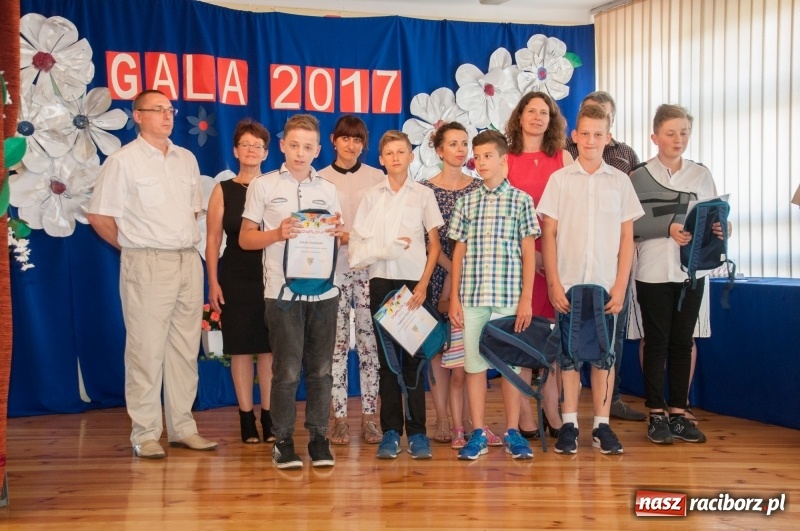 Zdjęcie w galerii na portalu naszraciborz.pl: Gala Laureatów SP 18 – wręczono Orły i SuperOrły Osiemnastki wiadomości z regionu