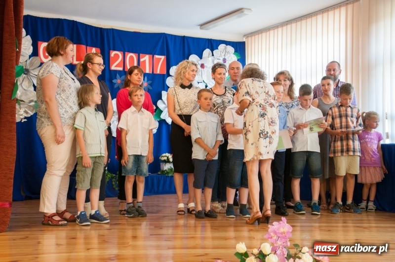 Zdjęcie w galerii na portalu naszraciborz.pl: Gala Laureatów SP 18 – wręczono Orły i SuperOrły Osiemnastki wiadomości z regionu