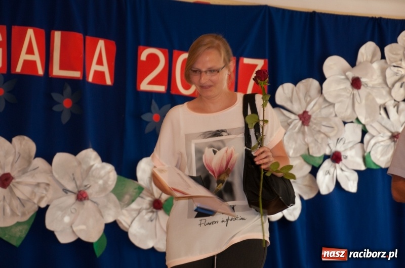 Zdjęcie w galerii na portalu naszraciborz.pl: Gala Laureatów SP 18 – wręczono Orły i SuperOrły Osiemnastki wiadomości z regionu