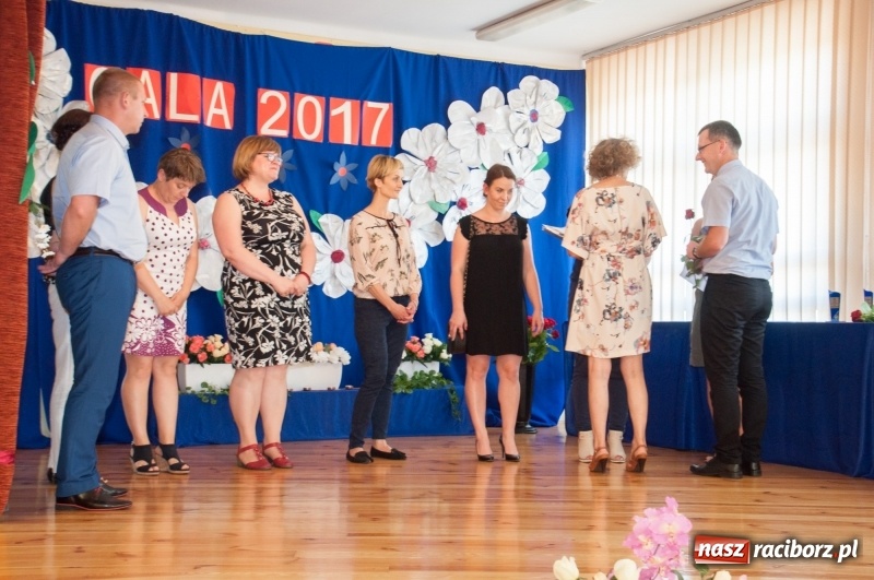 Zdjęcie w galerii na portalu naszraciborz.pl: Gala Laureatów SP 18 – wręczono Orły i SuperOrły Osiemnastki wiadomości z regionu