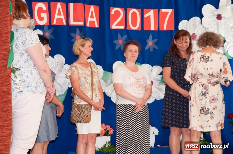 Zdjęcie w galerii na portalu naszraciborz.pl: Gala Laureatów SP 18 – wręczono Orły i SuperOrły Osiemnastki wiadomości z regionu