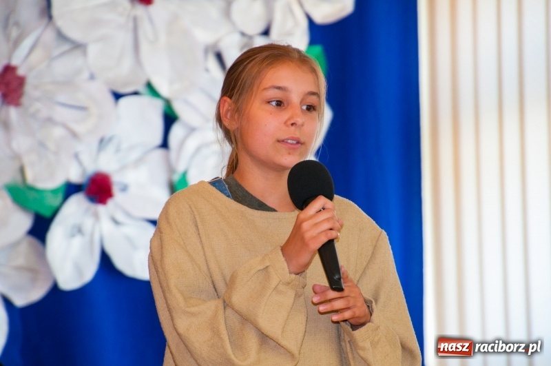 Zdjęcie w galerii na portalu naszraciborz.pl: Gala Laureatów SP 18 – wręczono Orły i SuperOrły Osiemnastki wiadomości z regionu