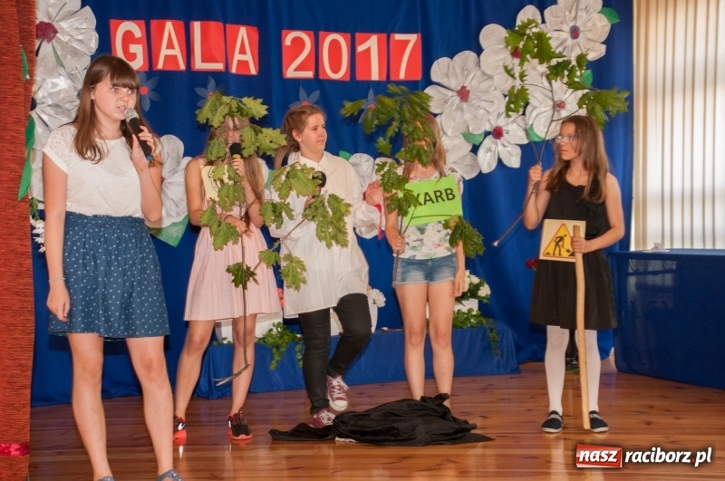 Zdjęcie w galerii na portalu naszraciborz.pl: Gala Laureatów SP 18 – wręczono Orły i SuperOrły Osiemnastki wiadomości z regionu