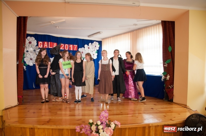 Zdjęcie w galerii na portalu naszraciborz.pl: Gala Laureatów SP 18 – wręczono Orły i SuperOrły Osiemnastki wiadomości z regionu