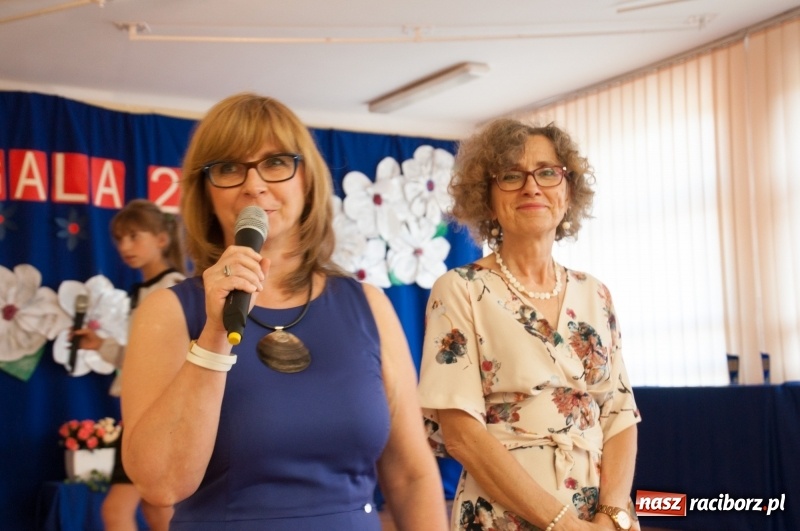 Zdjęcie w galerii na portalu naszraciborz.pl: Gala Laureatów SP 18 – wręczono Orły i SuperOrły Osiemnastki wiadomości z regionu